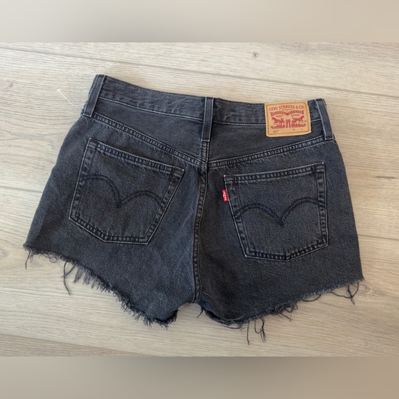 VINTAGE 501 Levi's Women's Dark Gray Jean Shorts 🤎🖤 - Picture 1 of 8